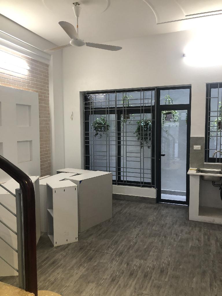234 HOÀNG QUỐC VIỆT - SÂN RỘNG - NHÀ ĐẸP Ở NGAY - KHÔNG GIAN LÝ TƯỞNG CHO ĐẠI GIA ĐÌNH