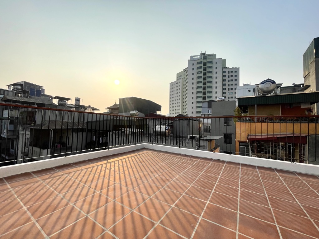 NHÀ ĐẸP SÁT PHỐ - 3 MẶT THOÁNG - MẶT TIỀN 6M - 1 NGOẶT TỚI HOÀNG QUỐC VIỆT