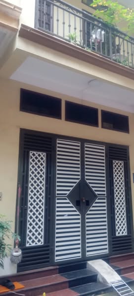 CẦU GIẤY - PHÂN LÔ Ô TÔ TRÁNH ĐỖ SÁT CỬA - 5 TẦNG - 2 THOÁNG - 38M2 - NHỈNH 8 TỶ