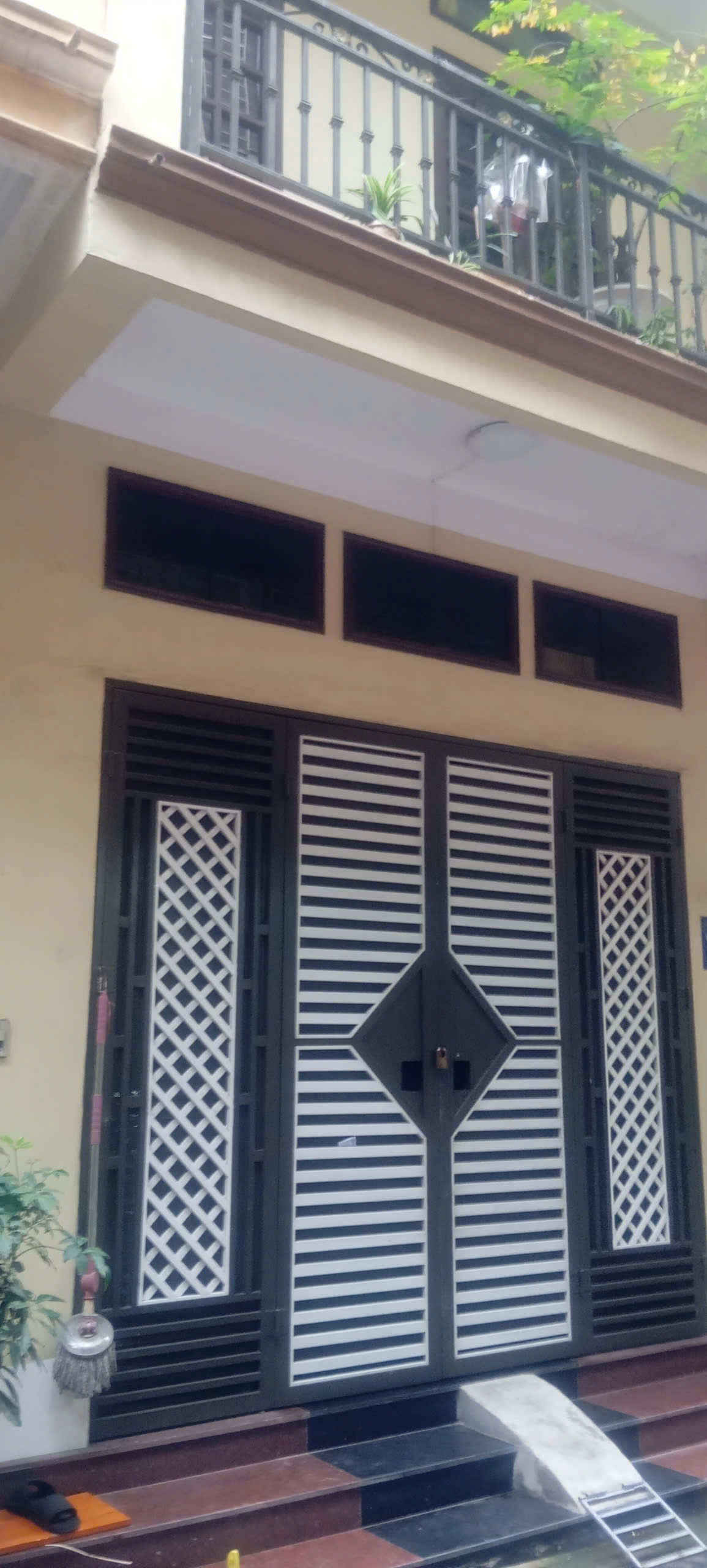 PHÂN LÔ TRẦN QUỐC HOÀN - OTO ĐỖ NGÀY ĐÊM - MẶT TIỀN 5M - 60M² - ĐẮT XẮT RA MIẾNG