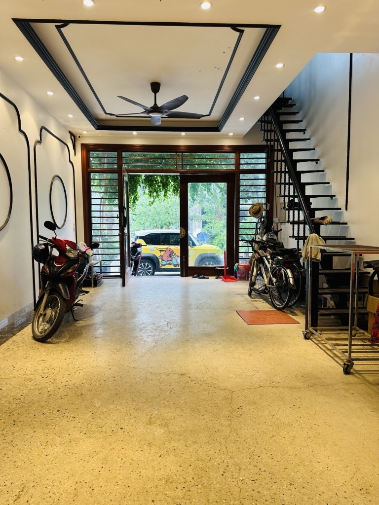PHÂN LÔ TRẦN QUỐC HOÀN - OTO ĐỖ NGÀY ĐÊM - MẶT TIỀN 5M - 60M² - ĐẮT XẮT RA MIẾNG