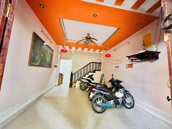 TRẦN CUNG - 5 TẦNG MỚI CỨNG - VÀI BƯỚC RA PHỐ - NGÕ RỘNG - 7 CHỖ QUA - XE CON VÀO NHÀ