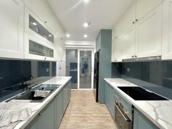 HOÀNG QUỐC VIỆT - 6 TẦNG - HAI THOÁNG TRƯỚC SAU - Ở SƯỚNG - 7 TỶ - 40M2