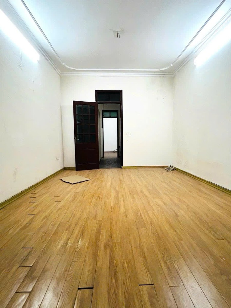 CẦU GIẤY - PHÂN LÔ QUÂN ĐỘI - NGÕ THÔNG - Ô TÔ TRÁNH VỈA HÈ - Ở SƯỚNG