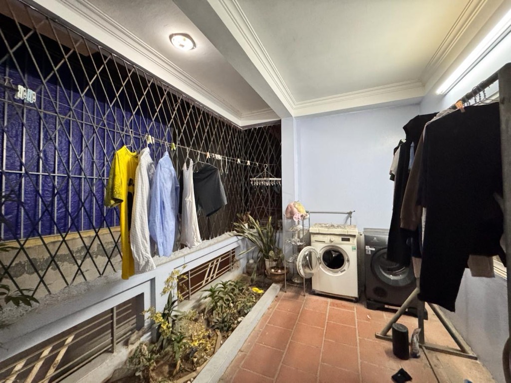PHÂN LÔ XUÂN THUỶ - 52M2 - NHÀ ĐẸP DÂN XÂY - CHỈ HƠN 11 TỶ