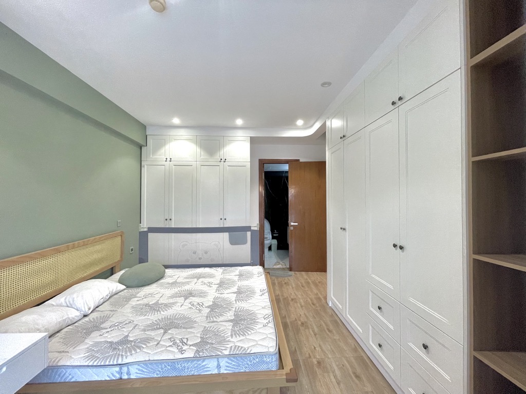 HOÀNG QUỐC VIỆT - 6 TẦNG - HAI THOÁNG TRƯỚC SAU - Ở SƯỚNG - 7 TỶ - 40M2