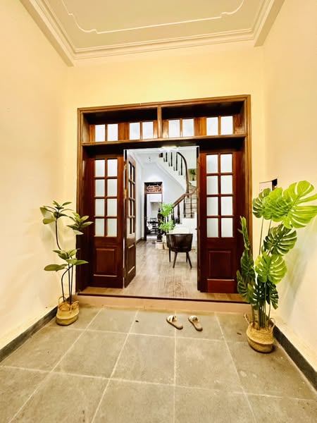 NGUYỄN KHÁNH TOÀN - NGÕ RỘNG - Ô TÔ CON GHÉ CỬA - 42M2 - 9 TỶ