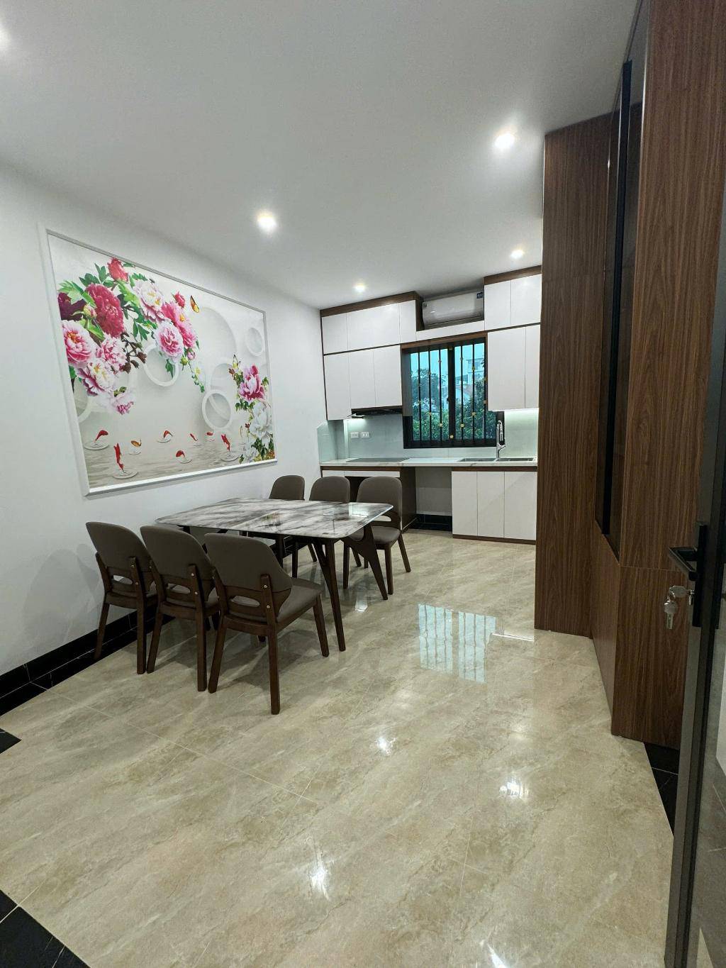 NHÀ XINH CẦU GIẤY - NGÕ THÔNG CHÙA HÀ - GẦN HỒ MÁT RƯỢI - 5 TẦNG - 7 TỶ - THƠM MÙI SƠN