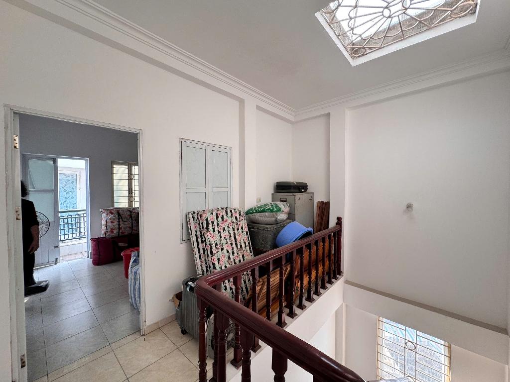 NHÀ ĐẸP CẦU GIẤY - LÔ GÓC 2 THOÁNG - MẶT TIỀN 6,6M - 43M2 - 9 TỶ