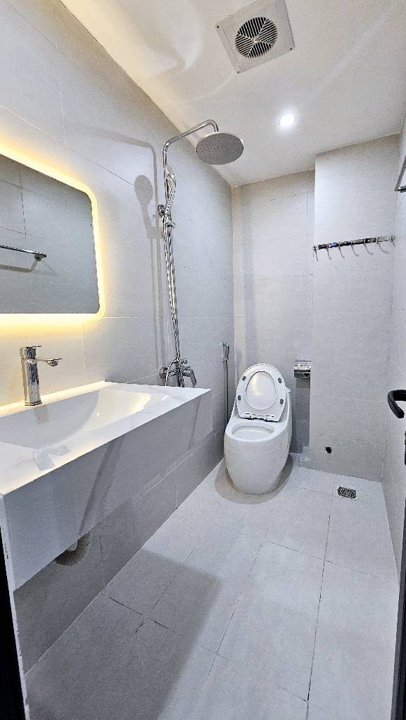 NHÀ MỚI Ở NGAY - THOÁNG TRƯỚC SAU - TẶNG FULL NỘI THẤT - TRUNG TÂM CẦU GIẤY