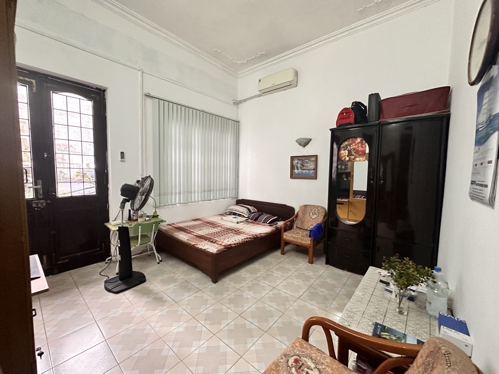 HOÀNG QUỐC VIỆT - CHỦ THEO VỢ VÀO NHA TRANG - ĐỂ LẠI NHÀ CŨ 3 TẦNG - 8.5 TỶ