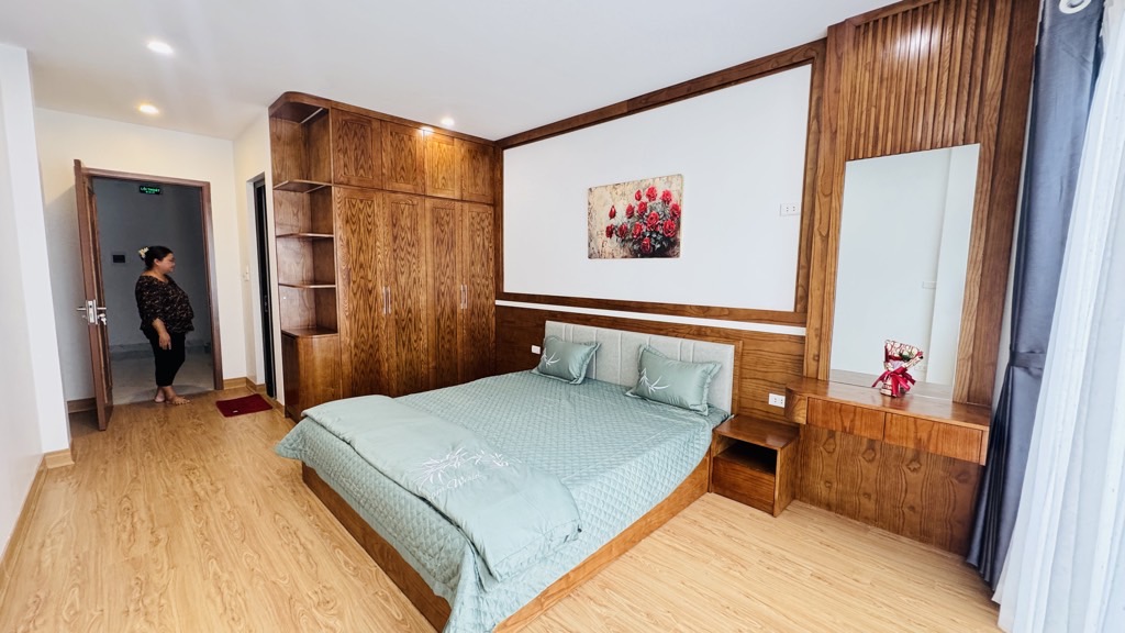 PHÂN LÔ - 7 TẦNG THANG MÁY - 10.8 TỶ - MẶT NGÕ GẦN PHỐ - GẦN HOÀNG QUỐC VIỆT