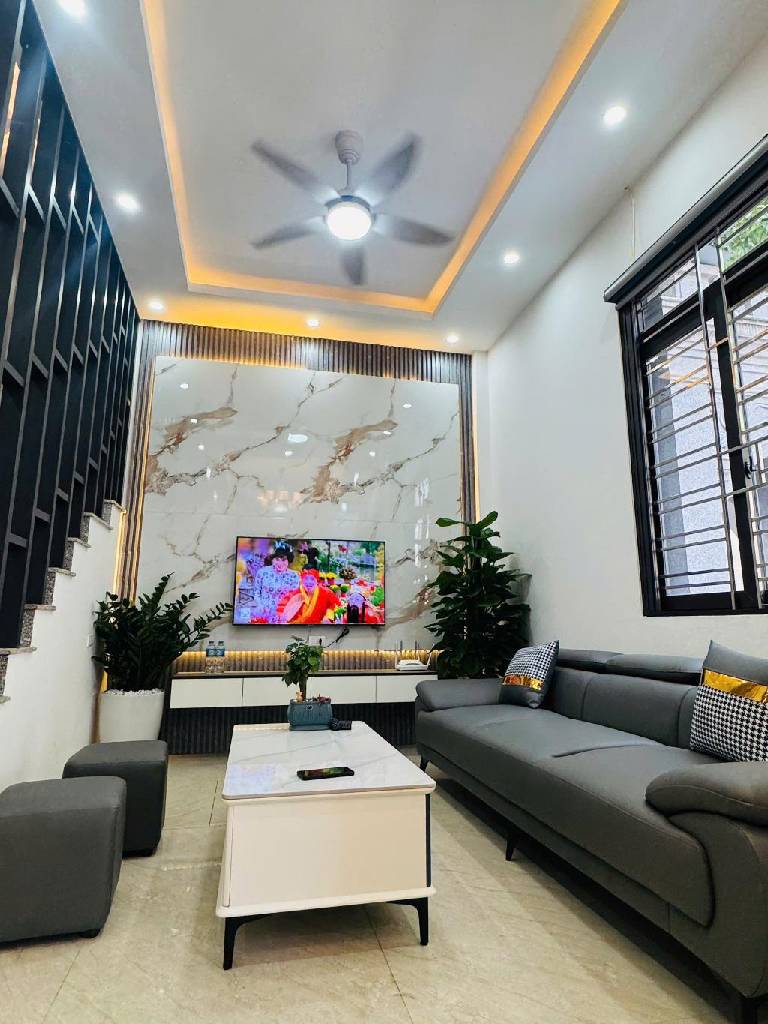 CẦU GIẤY - NHÀ ĐẸP - SỔ VUÔNG - 5 TẦNG - 7 TỶ