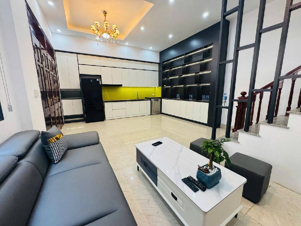 CẦU GIẤY - NHÀ ĐẸP - SỔ VUÔNG - 5 TẦNG - 7 TỶ