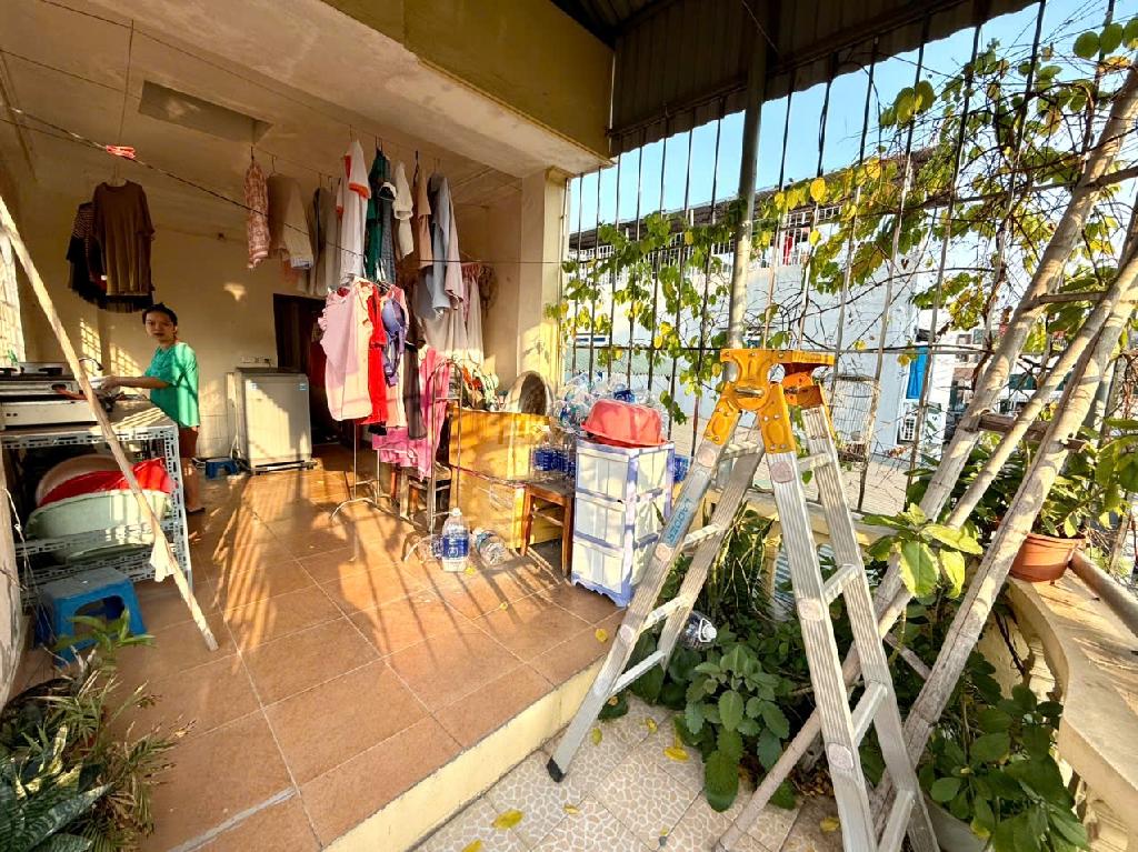 LÕI CẦU GIẤY - SỔ VUÔNG VẮN - TIỀN 5 - HẬU 5 - 50M2 - 12 TỶ