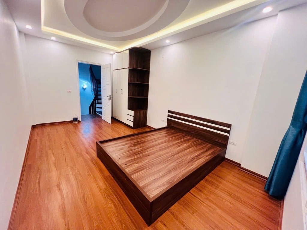 LÕI CẦU GIẤY - NHÀ ĐẸP 5 TẦNG - SỔ VUÔNG VẮN - CÔNG NĂNG ĐỈNH - 7.4 tỷ