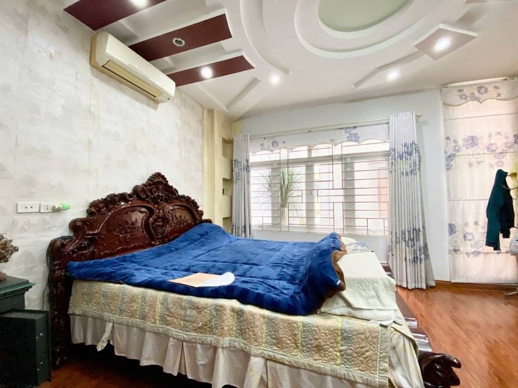 SÂN RỘNG VỪA 10 XE - NGÕ THÔNG TỨ TUNG - 5 TẠ ĐỖ CỬA - LÕI CẦU GIẤY - SỔ NỞ HẬU - 14 TỶ