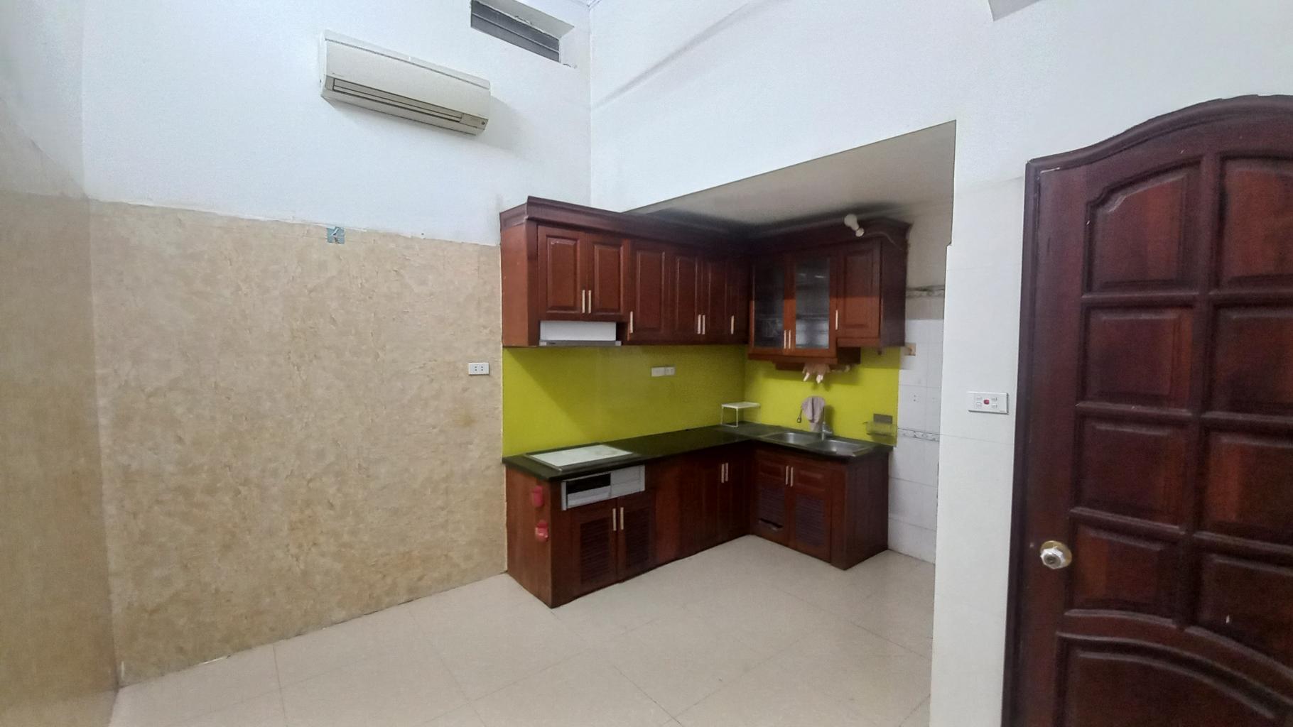 ĐƯỜNG CẦU GIẤY - NGÕ THÔNG - MẶT TIỀN RỘNG - SỔ VUÔNG - 45M2 - 8.6 TỶ
