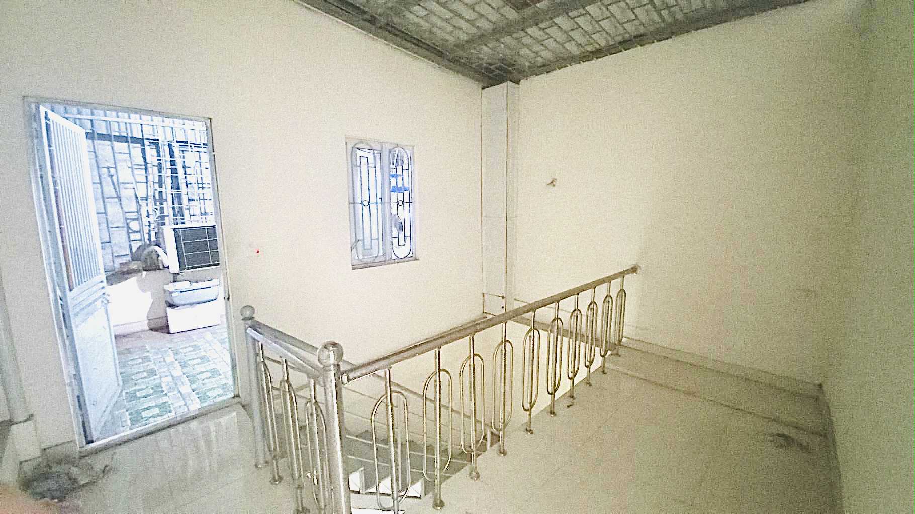 ĐƯỜNG CẦU GIẤY - NGÕ THÔNG - MẶT TIỀN RỘNG - SỔ VUÔNG - 45M2 - 8.6 TỶ