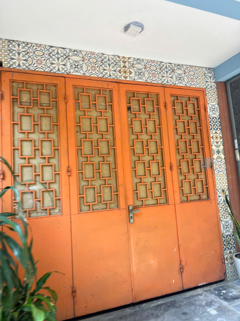 3 BƯỚC RA MẶT PHỐ - 5 TẦNG 2 THOÁNG - NHỎ XINH GIỮA LÒNG CẦU GIẤY