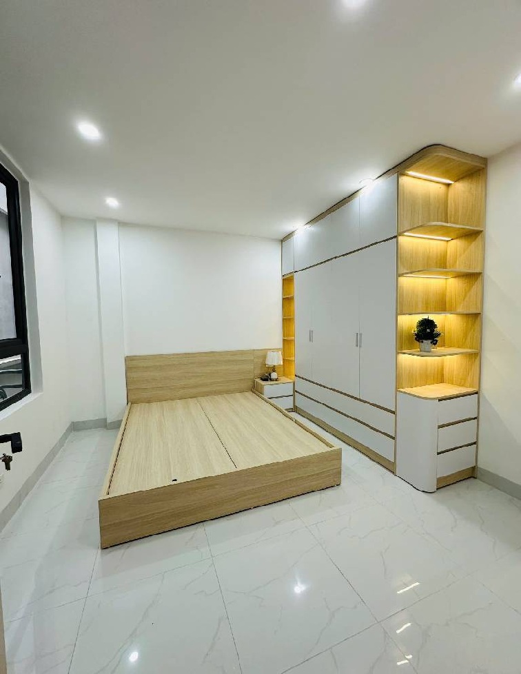 MÁI ẤM GIA ĐÌNH - 5 TẦNG NHÀ MỚI - CẦU GIẤY SỔ VUÔNG - 28M2 - 7.5 TỶ