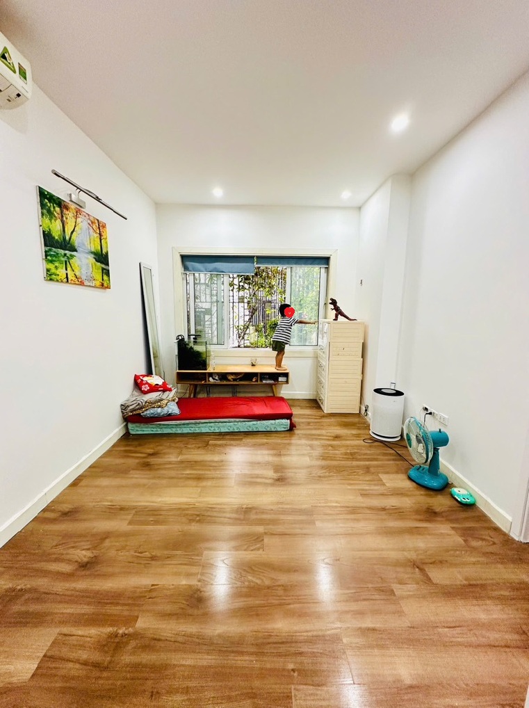 LÕI CẦU GIẤY 38M2 - LÔ GÓC 2 MẶT THOÁNG - MẶT TIỀN SIÊU RỘNG - 5 TẦNG DÂN XÂY - 9.8 TỶ