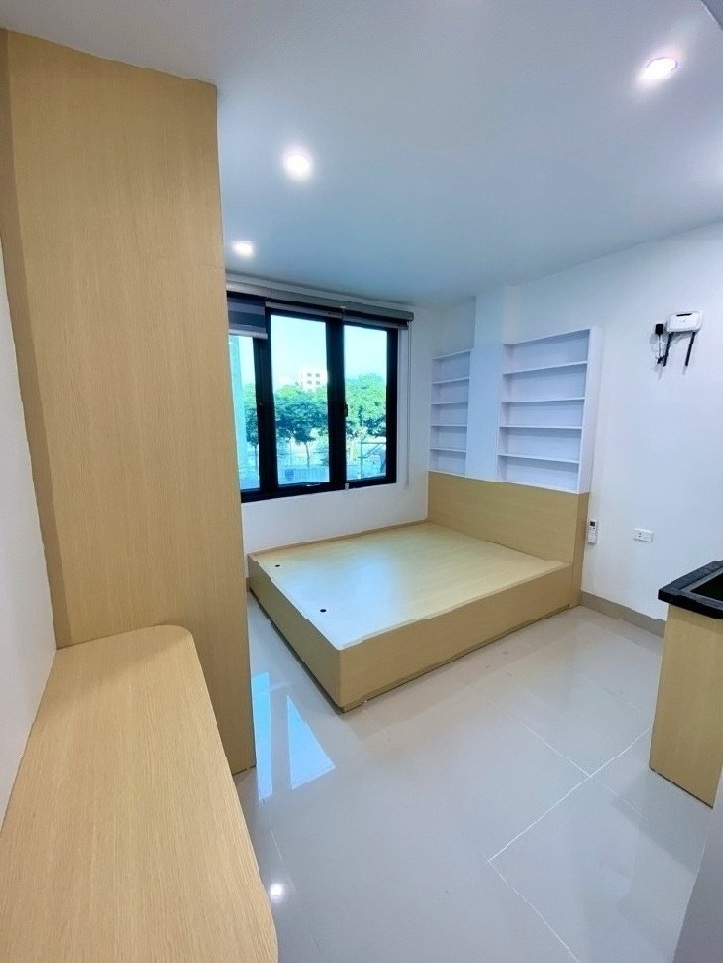 NHÀ ĐẸP - MỚI XÂY - 6 TẦNG - THANG MÁY - 40M2 - HƠN 11 TỶ - HOÀNG QUỐC VIỆT