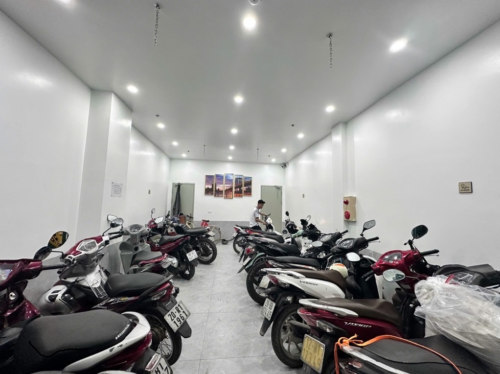 CẦU GIẤY - 6 TẦNG - SỔ VUÔNG - 8PKK - VỪA Ở VỪA CHO THUÊ - 10 TỶ