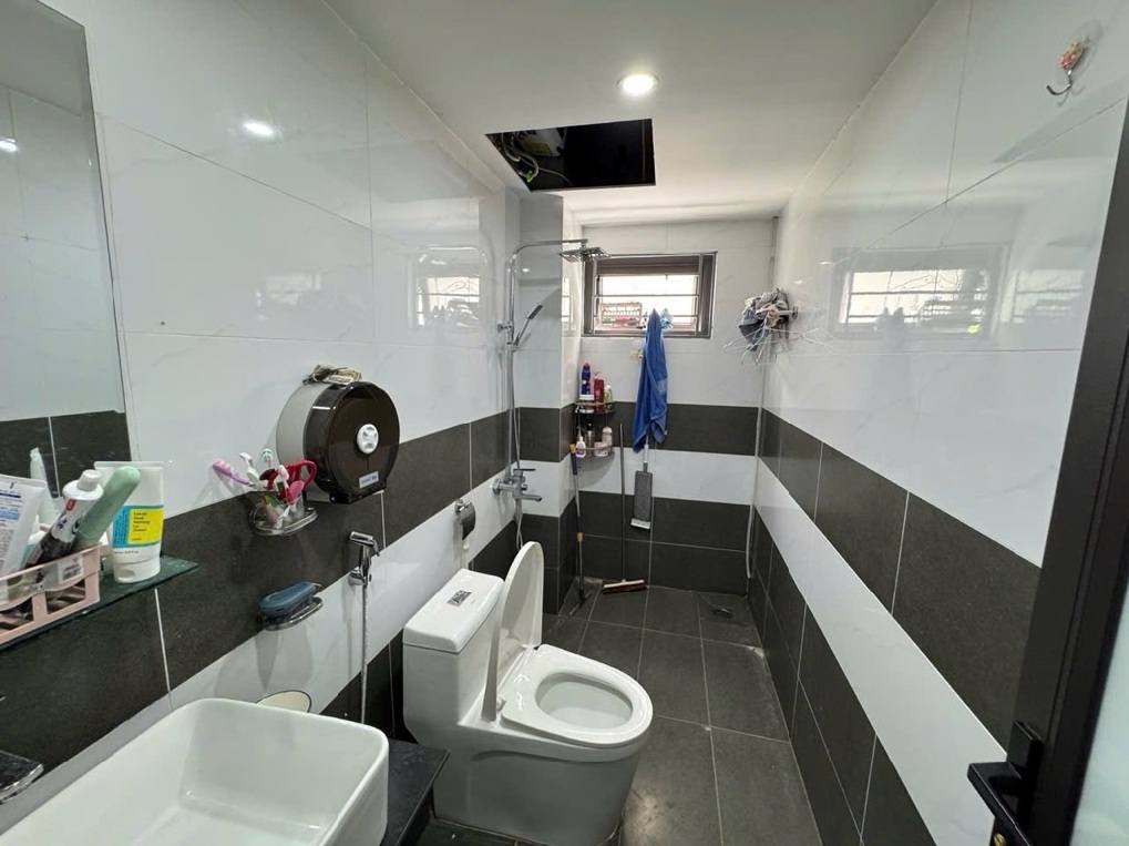 CẦU GIẤY - 6 TẦNG - SỔ VUÔNG - 8PKK - VỪA Ở VỪA CHO THUÊ - 10 TỶ