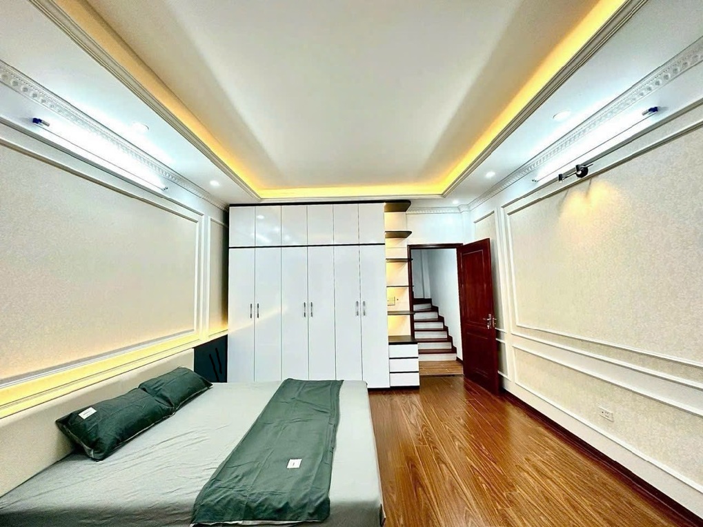 GÓC NHÀ NHỎ CHO ĐẠI GIA ĐÌNH - 36M2 - CẦU GIẤY - 5 TẦNG - 4 NGỦ - SỔ VUÔNG