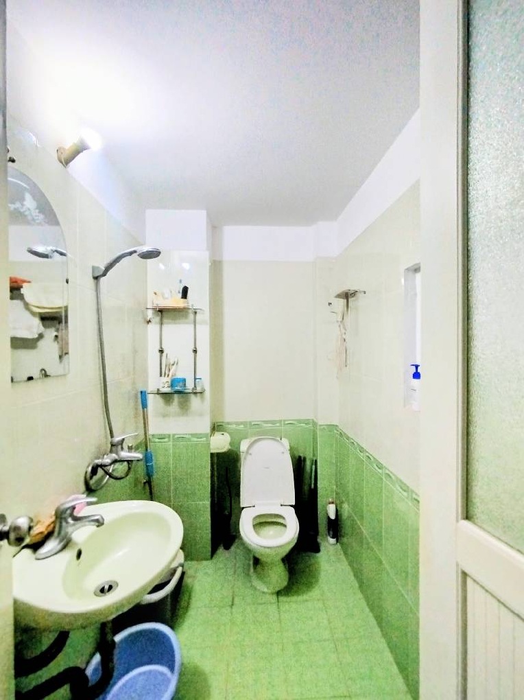 NGÕ THÔNG CẦU GIẤY - SỔ VUÔNG 33M2 - 5 TẦNG MỚI ĐẸP - 8 TỶ FULL NỘI THẤT