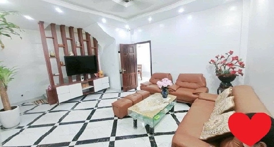 PHƯỜNG CẦU GIẤY - 5 TẦNG - NHÀ ĐẸP - 34M2 - NGÕ NÔNG - GẦN HỒ - ĐÓN GIÓ MÁT RƯỢI