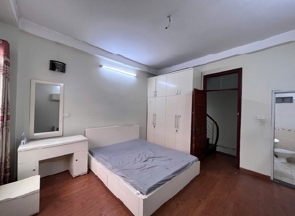 CẦU GIẤY 60M2 - SỔ VUÔNG - SÁT MẶT NGÕ - NGÕ RỘNG Ô TÔ TRÁNH - VÀI BƯỚC RA PHỐ - 13 TỶ