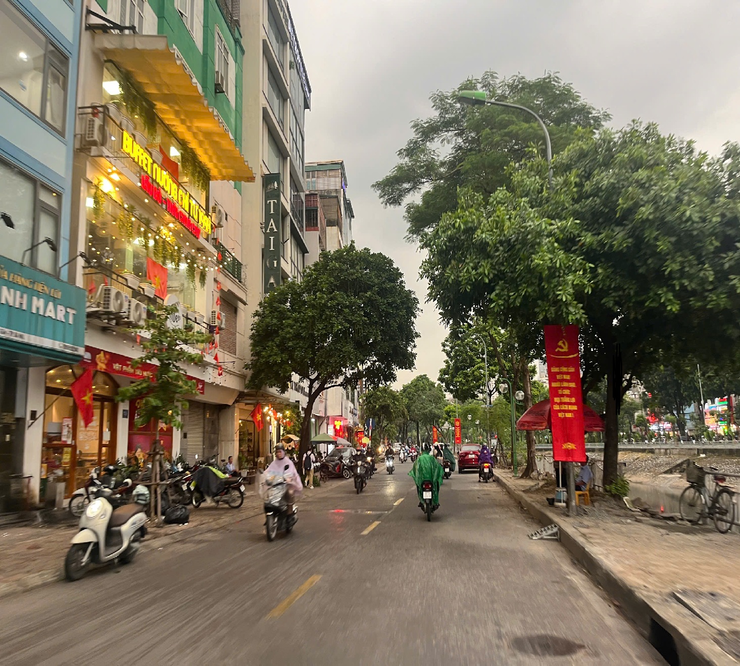 68 CẦU GIẤY - NGÕ THÔNG - NHÀ ĐẸP - DÂN XÂY - LÔ GÓC - 2 THOÁNG - 50M2