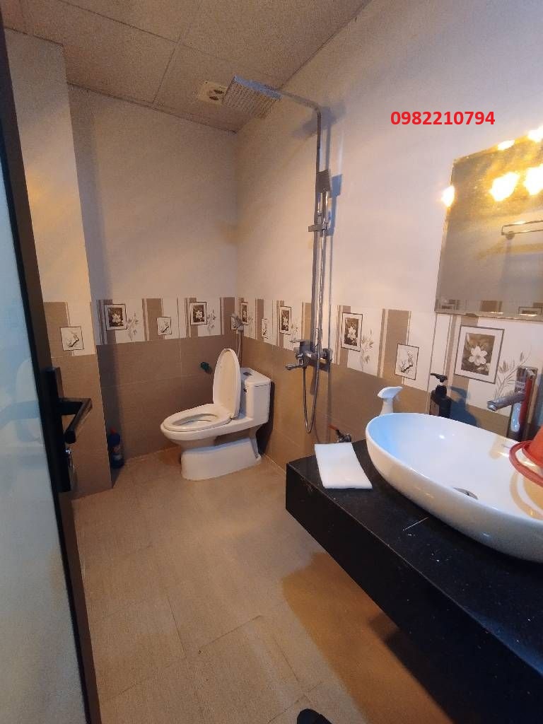 CẦU GIẤY - LÔ GÓC - 5 TẦNG - 48M2 - 12 TỶ - NGÕ THÔNG - 3 GÁC ĐỖ CỬA