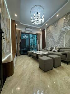 NHÀ XINH CẦU GIẤY - NGÕ THÔNG CHÙA HÀ - GẦN HỒ MÁT RƯỢI - 5 TẦNG - 7 TỶ - THƠM MÙI SƠN