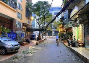 HOÀNG QUỐC VIỆT - PHÂN LÔ BÀN CỜ - Ô TÔ ĐỖ VỈA HÈ - AN SINH ĐỈNH - 15 TỶ