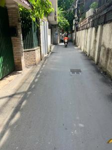 LÕI CẦU GIẤY - SỔ VUÔNG VẮN - TIỀN 5 - HẬU 5 - 50M2 - 12 TỶ