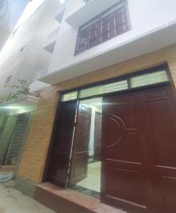 HOÀNG QUỐC VIỆT - NHÀ ĐẸP 6 TẦNG - MẶT TIỀN 5M - XÁCH VALI VỀ Ở NGAY - 40M2 - 9.9 TỶ