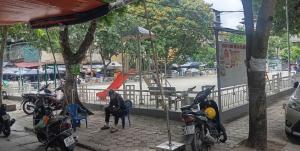 60M2 HOA BẰNG - SỔ VUÔNG - 7 CHỖ LÙI CỬA - GẦN SÂN CHƠI - Ô TÔ ĐỖ NGÀY ĐÊM - 12 TỶ RƯỠI