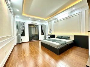 GÓC NHÀ NHỎ CHO ĐẠI GIA ĐÌNH - 36M2 - CẦU GIẤY - 5 TẦNG - 4 NGỦ - SỔ VUÔNG