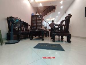 CẦU GIẤY - LÔ GÓC - 5 TẦNG - 48M2 - 12 TỶ - NGÕ THÔNG - 3 GÁC ĐỖ CỬA