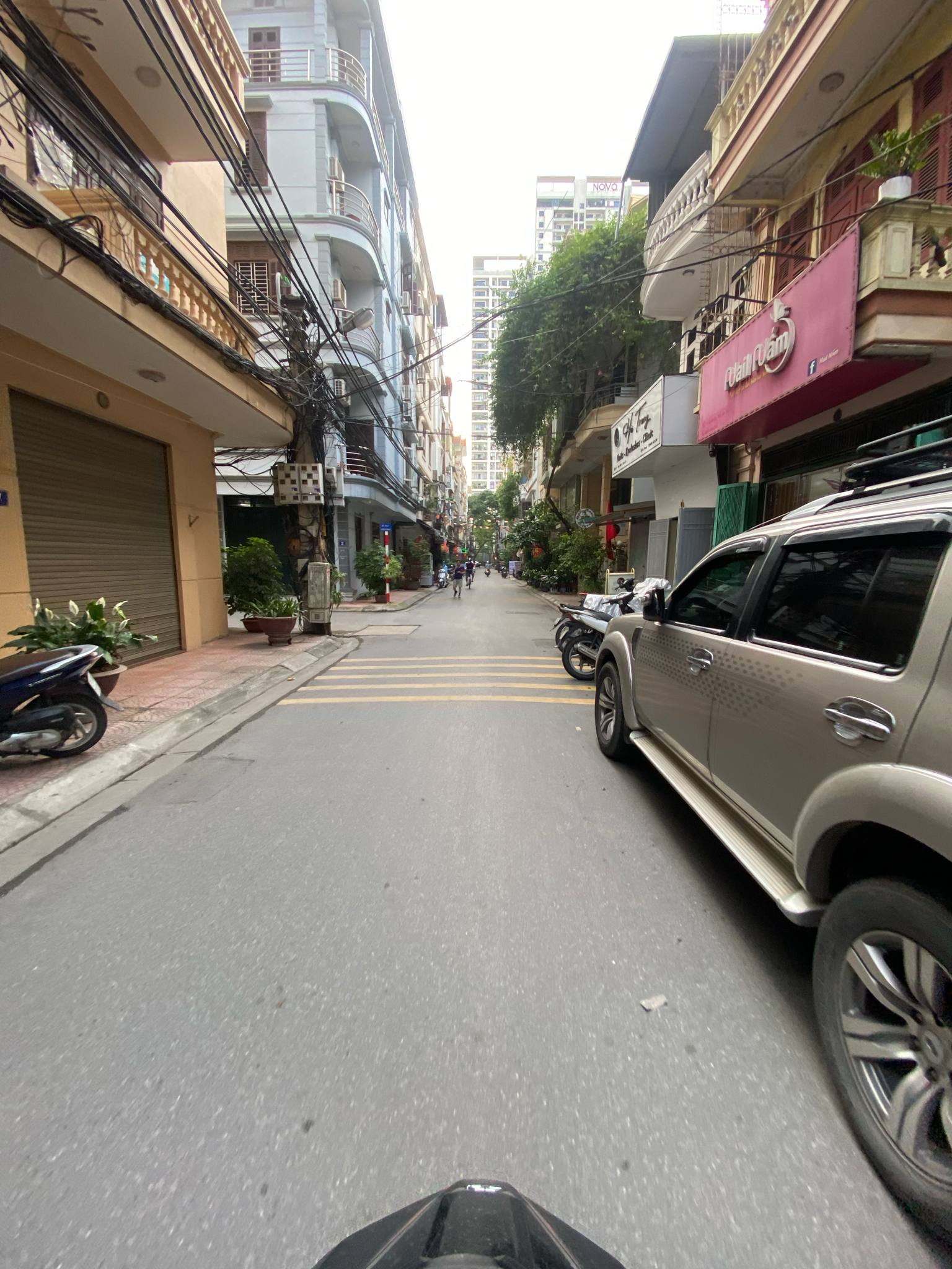Bán nhà Xuân La hàng xóm Hồ Tây 35m 6 tầng, ô tô, full nội thất, mang vali về ở luôn, 9.tỷ