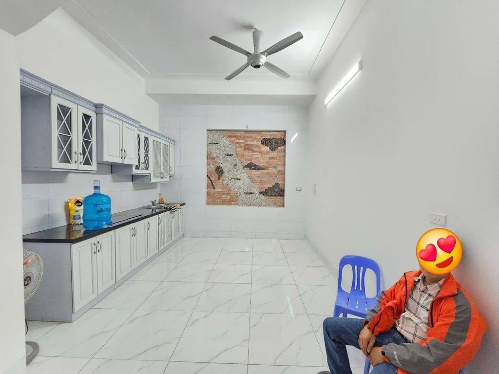 Bán nhà Lạc Long Quân, Tây Hồ dân xây 52m 5 tầng, ô tô, kinh doanh đỉnh, giá 13.5 tỷ