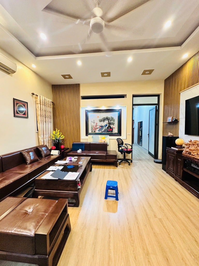 Nhà Hoàng Tăng Bí 97m dân xây, mặt phố, ô tô, kinh doanh cực đỉnh giá 17 tỷ