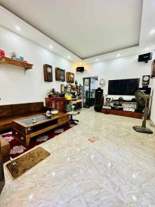 Nhà gần HV Tài chính, 76m², mặt tiền rộng, dân xây chắc chắn – 8.2 tỷ
