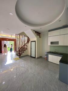 NHANH TAY! Liên Mạc hiếm 43m, 5 tầng đẹp, vài bước ra ô tô, chỉ 6.3 Tỷ