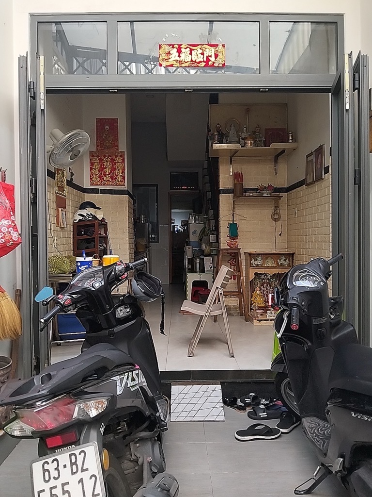 QUẬN 8- NHÀ 4 TẦNG- HẺM 3M THÔNG THOÁNG- GIÁP Q1,Q4- SỔ VUÔNG A4- CHỈ 4 TỶ 950  LIÊN HỆ 0707220016