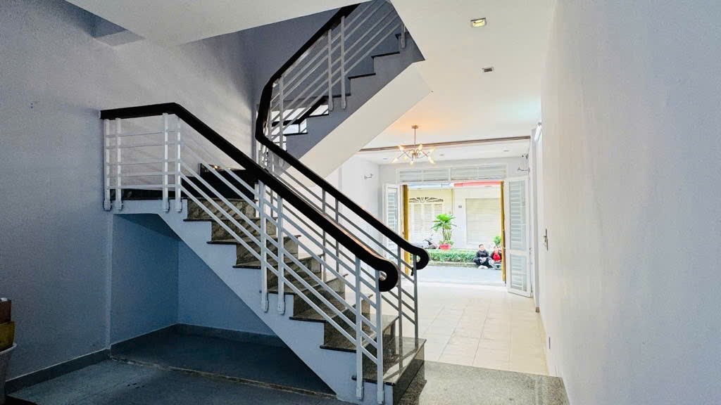 QUẬN 8 MẶT TIỀN ĐƯỜNG ĐÔI CAO LỖ-VIEW CÔNG VIÊN -HOÀN CÔNG ĐỦ-KHÔNG QUY HOẠCH -KHÔNG NGẬP- KHU DÂN TRÍ CAO