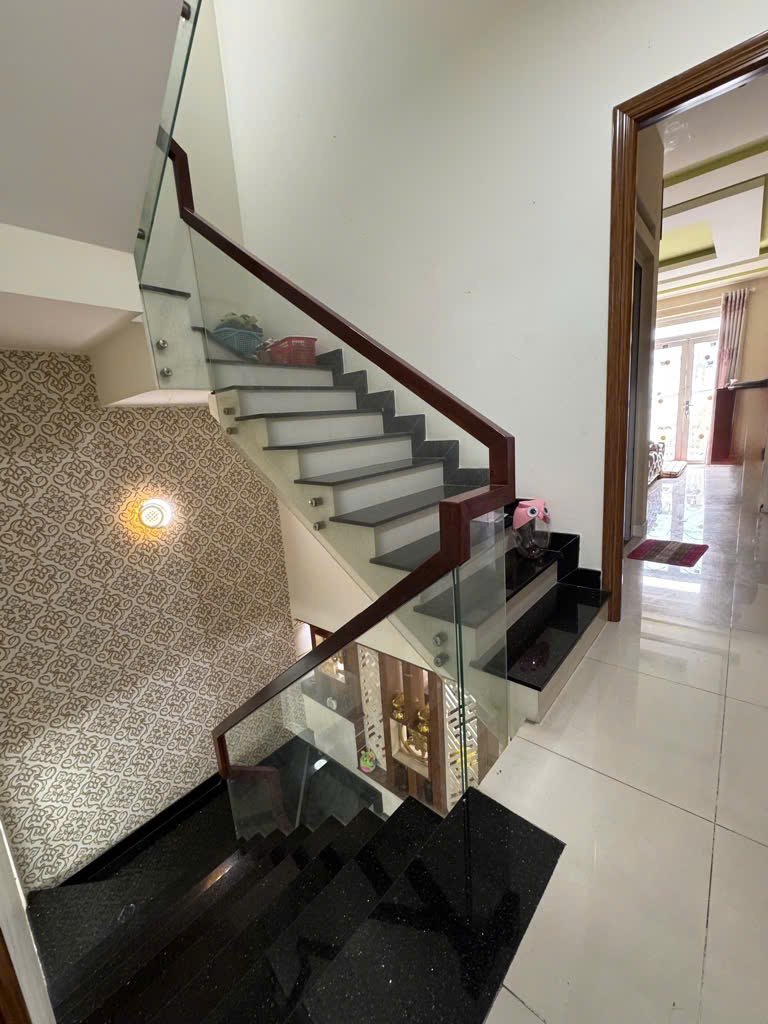 BÁN NHÀ MỚI ĐẸP